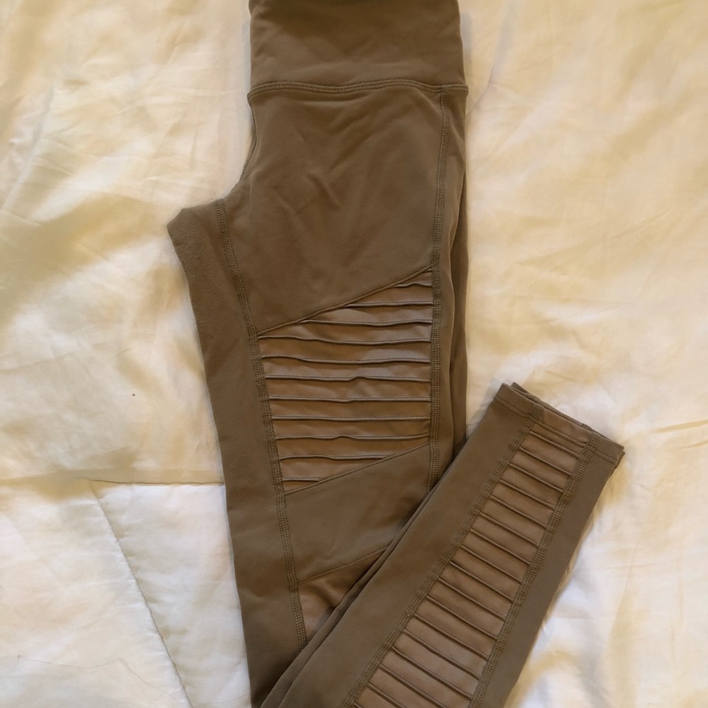 Alo tan leggings